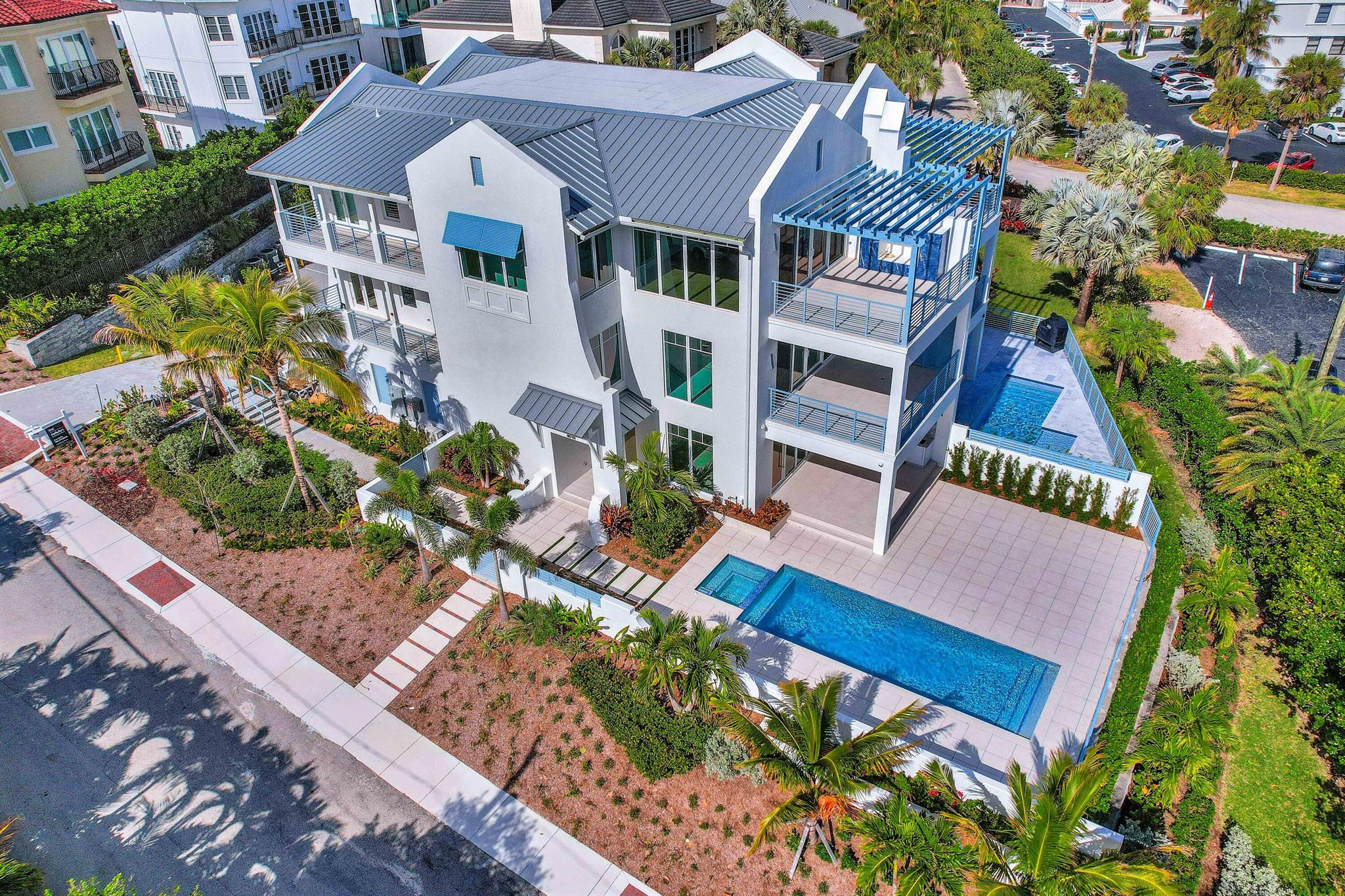 SEASIDE VILLAS - Residential