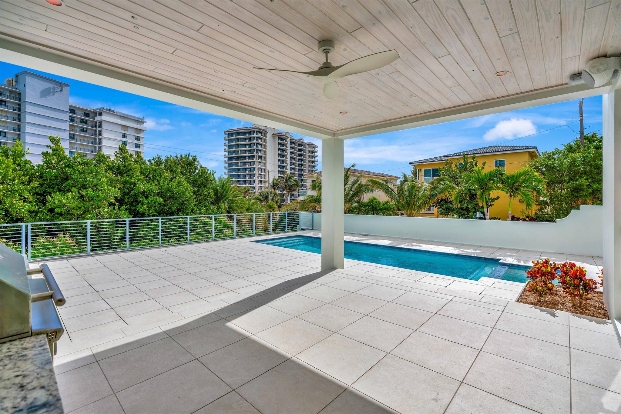 SEASIDE VILLAS - Residential