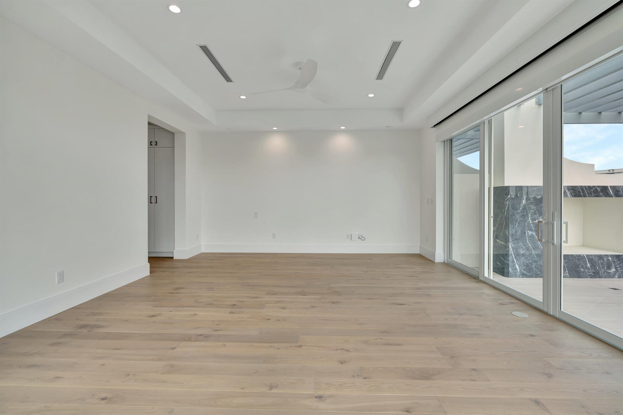 SEASIDE VILLAS - Residential