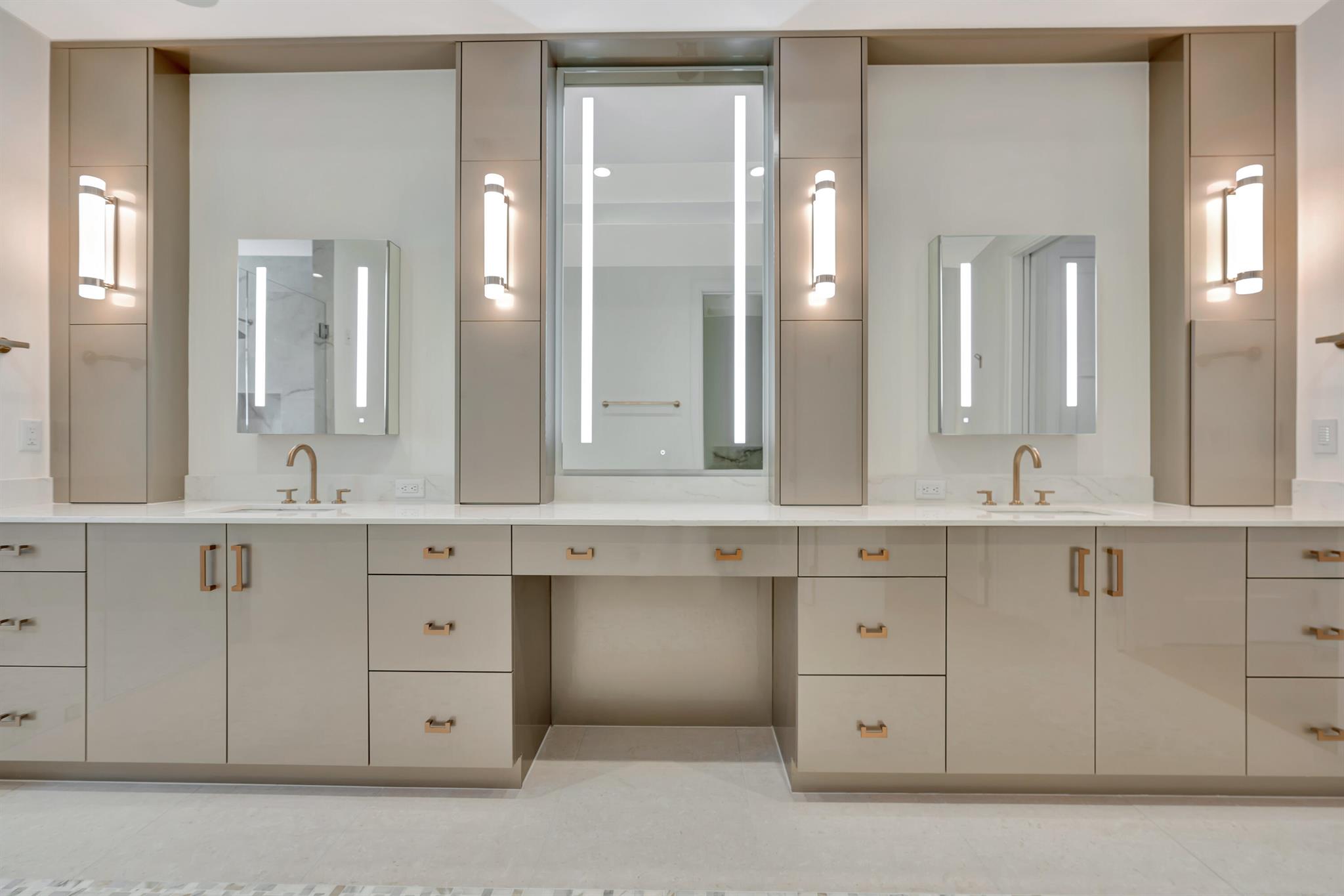 SEASIDE VILLAS - Residential