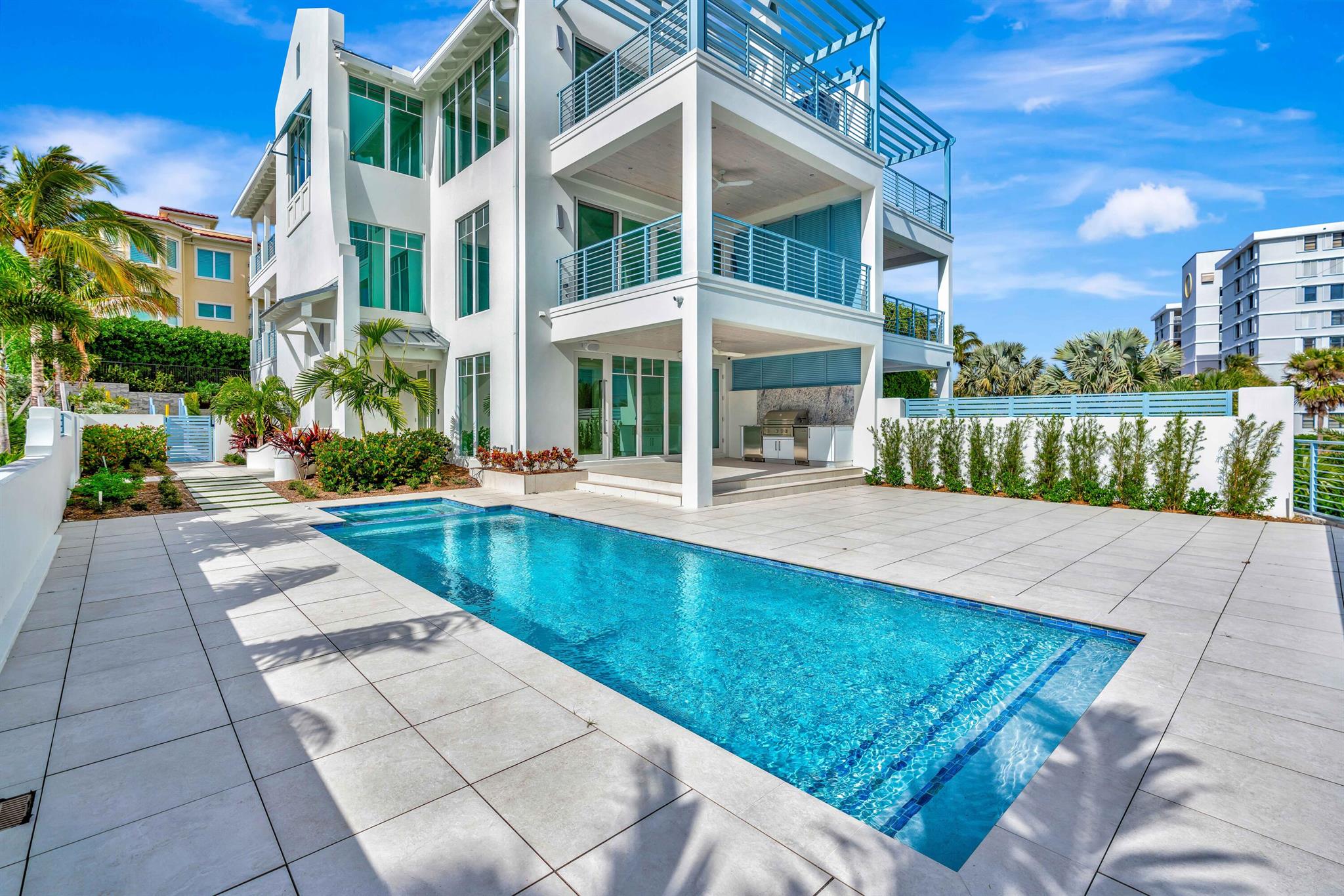 SEASIDE VILLAS - Residential