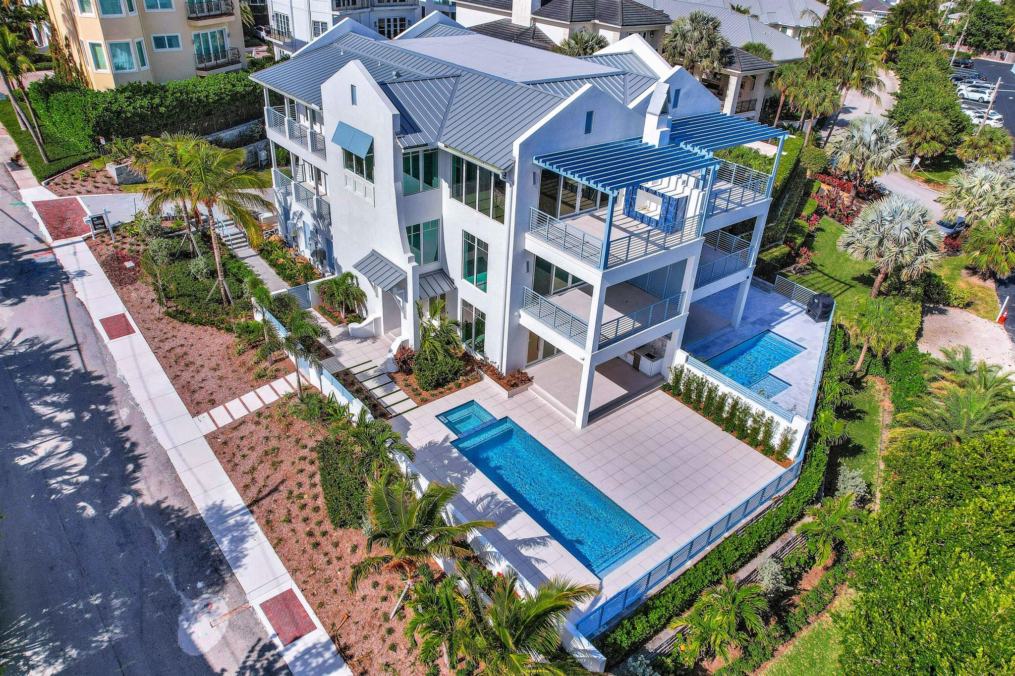 SEASIDE VILLAS - Residential