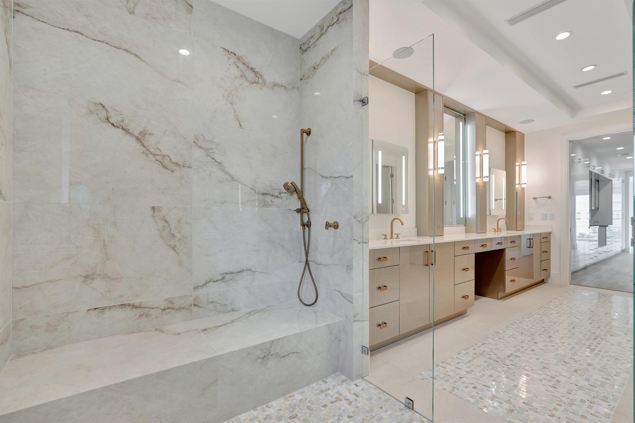 SEASIDE VILLAS - Residential