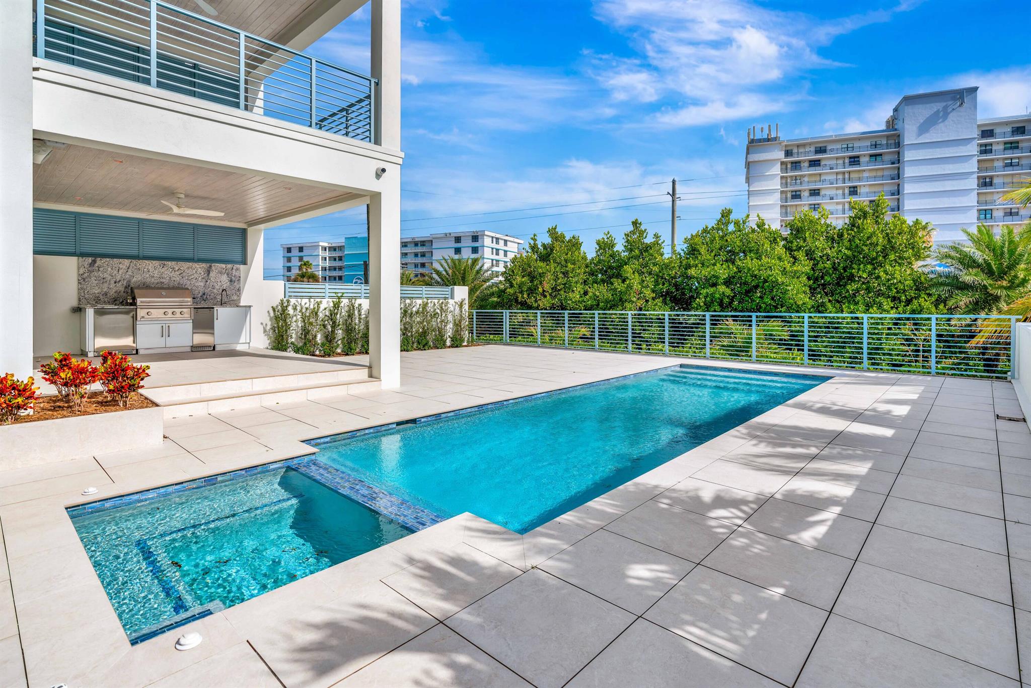 SEASIDE VILLAS - Residential