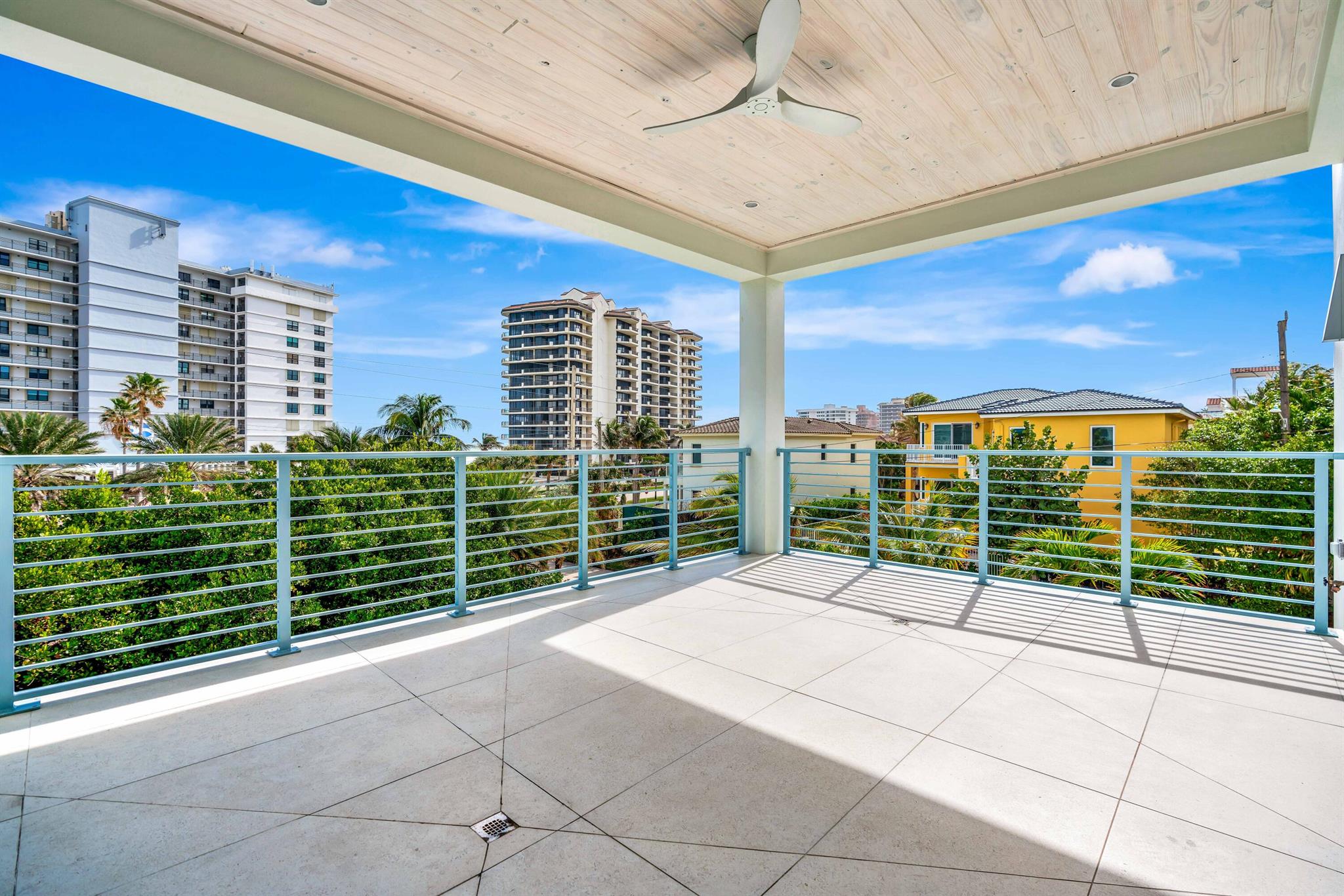 SEASIDE VILLAS - Residential