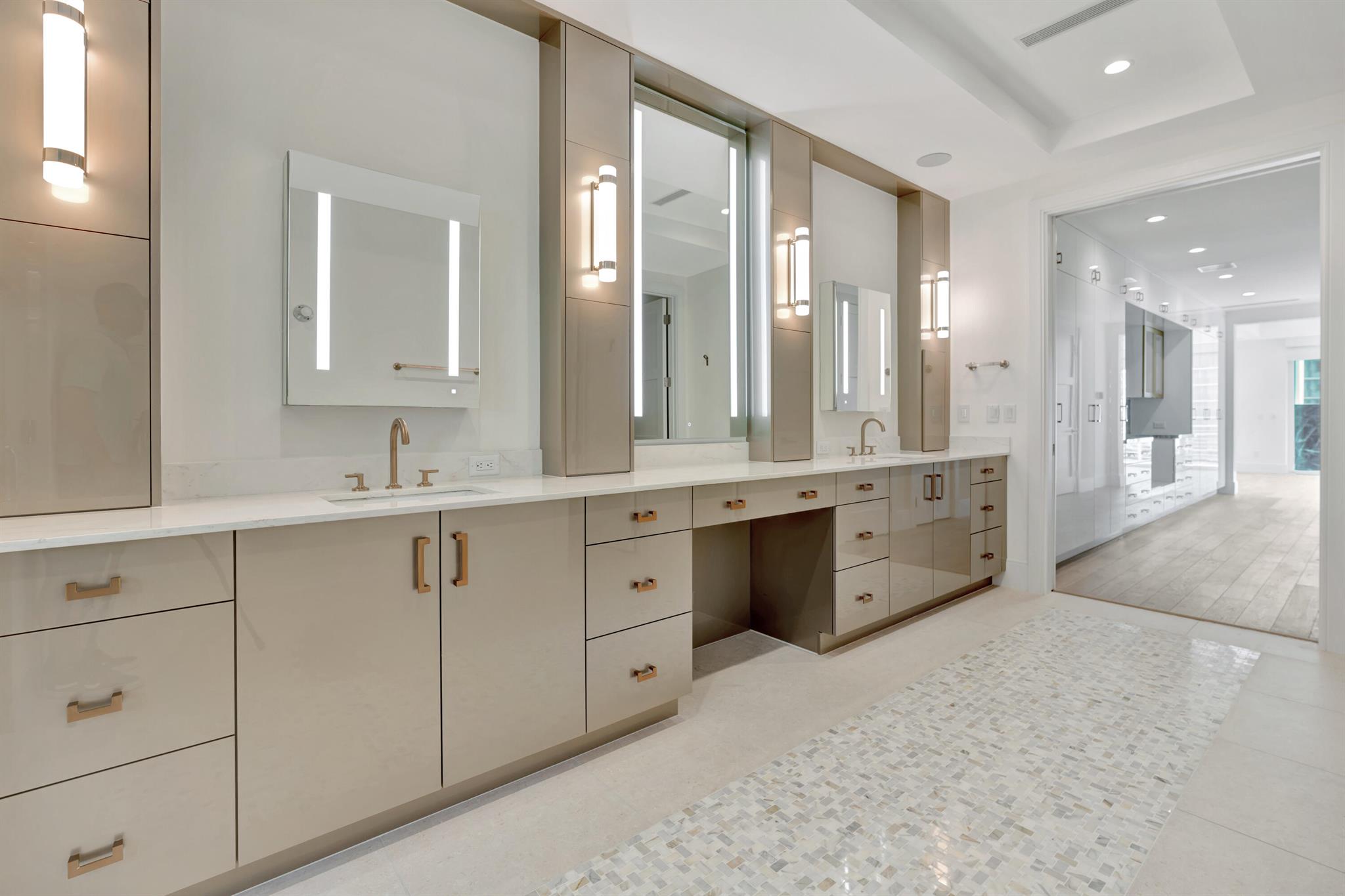 SEASIDE VILLAS - Residential