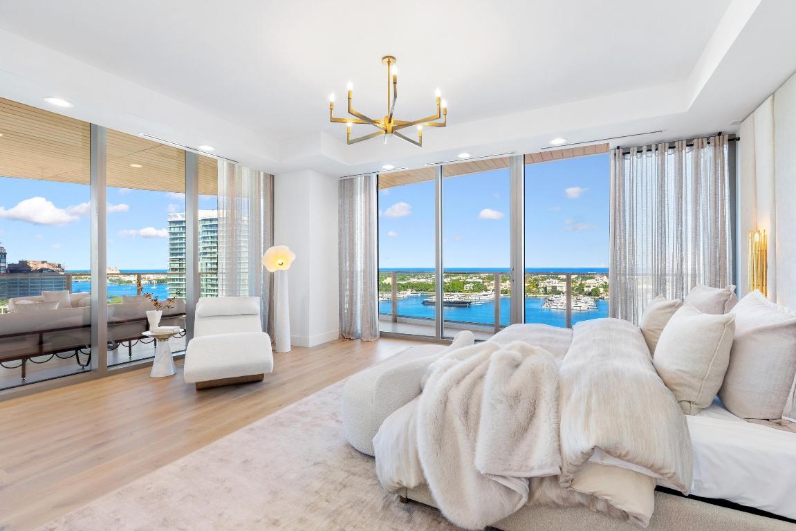 FORTE RESIDENCES CONDO - Residential