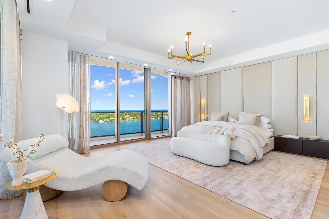 FORTE RESIDENCES CONDO - Residential