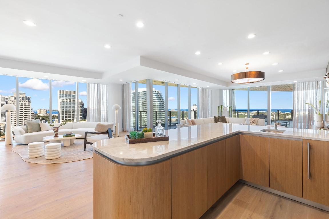 FORTE RESIDENCES CONDO - Residential