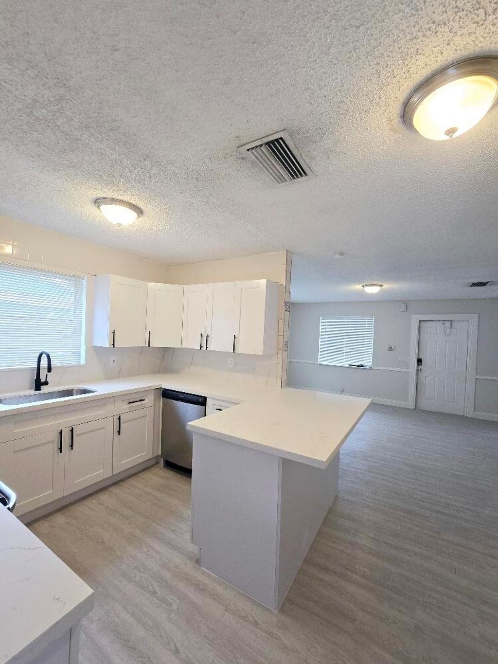 Photo of 416 SW 7th Court, Boynton Beach, FL 33435 (MLS # R11131251)