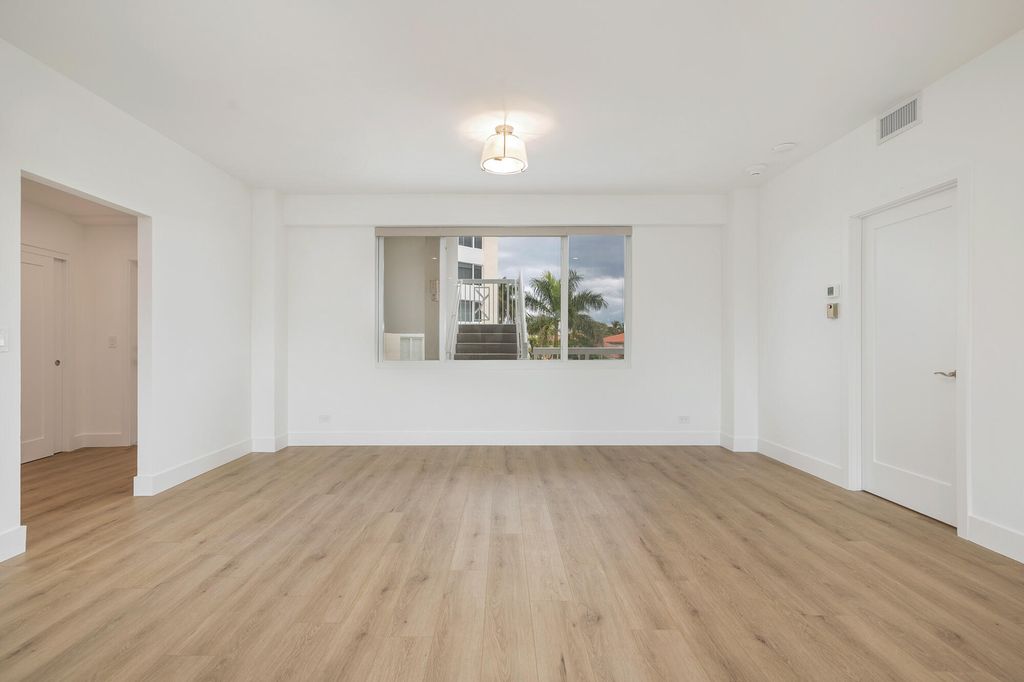 Photo of 389 S Lake Drive #3h, Palm Beach, FL 33480 (MLS # R11159980)