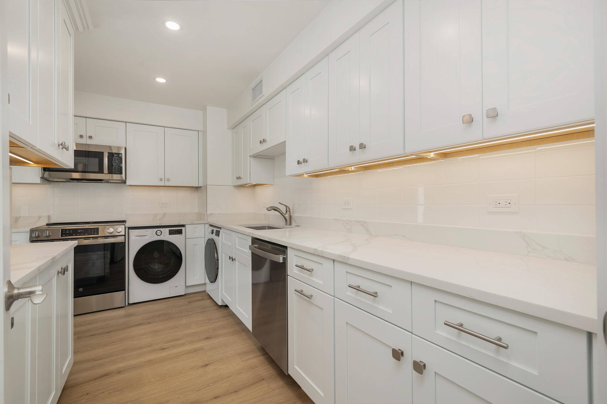 THREE EIGHTY NINE CORP LESSEE - Residential