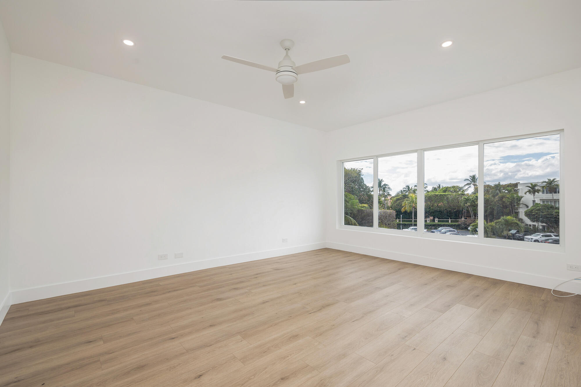 THREE EIGHTY NINE CORP LESSEE - Residential