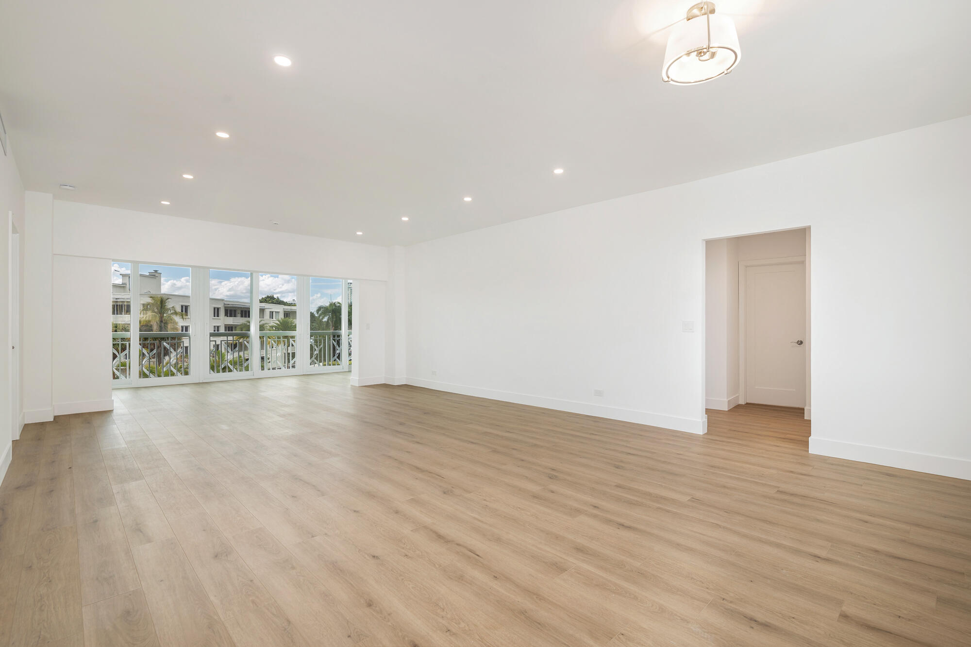 THREE EIGHTY NINE CORP LESSEE - Residential