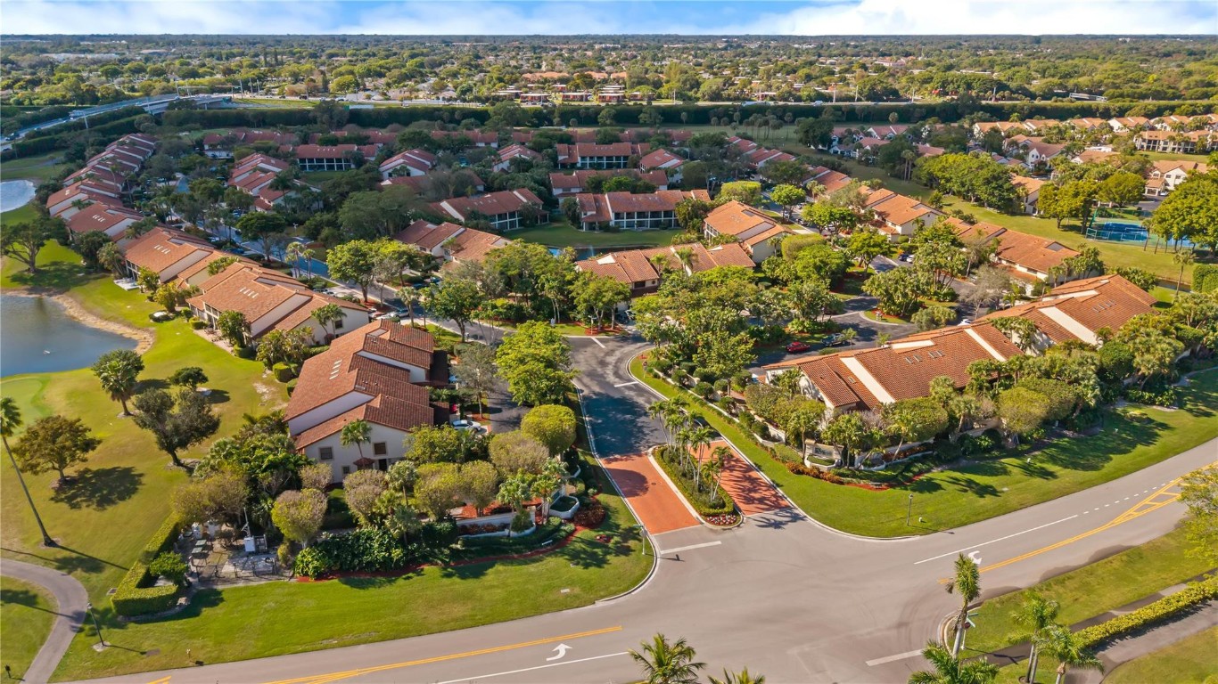 LA MIRADA AT BOCA POINTE - Residential