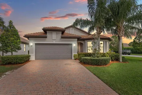 581 SE Monet Drive, Port St Lucie, FL 34984 - MLS#: R11077092