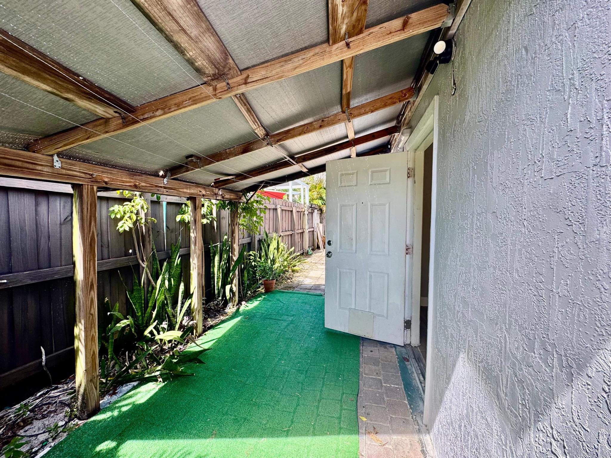 1311 NE 42nd Street