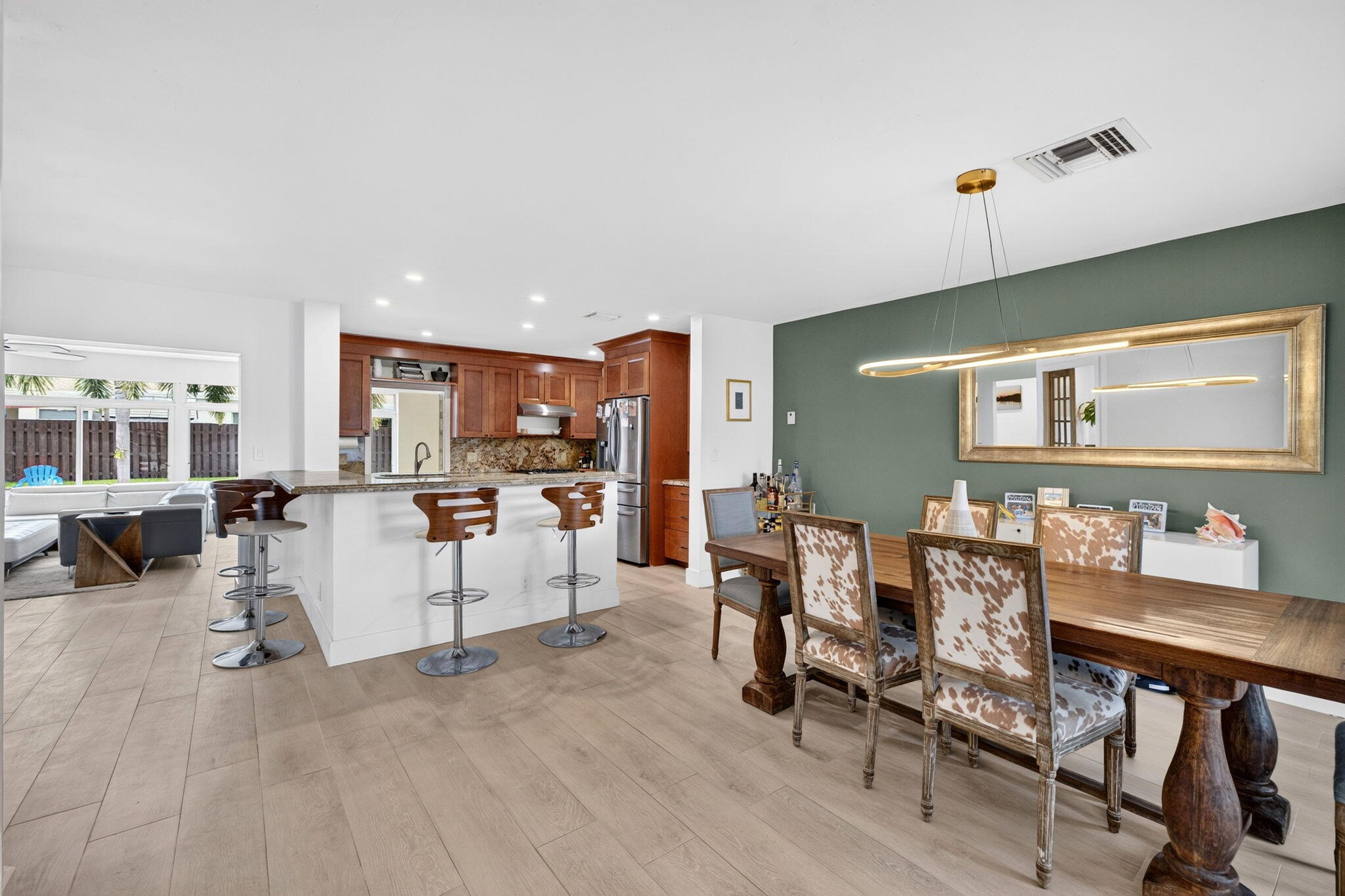 520 SE 14TH Street