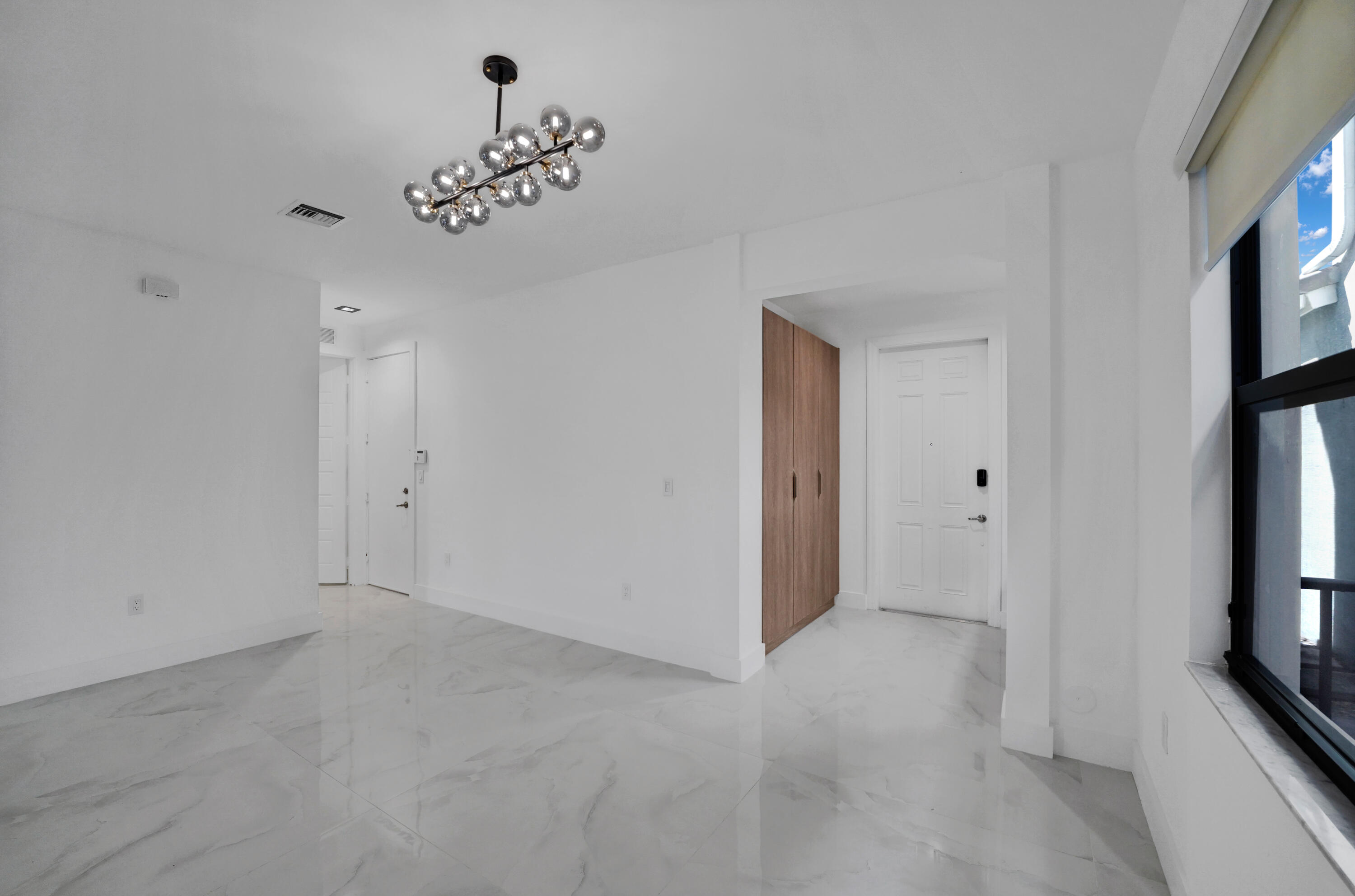 CHAMPION LAKES - Residential