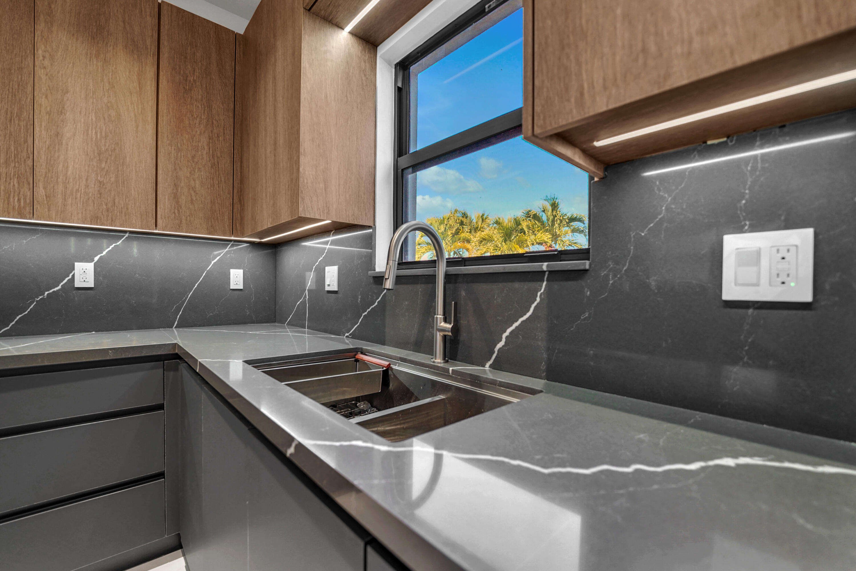 CHAMPION LAKES - Residential