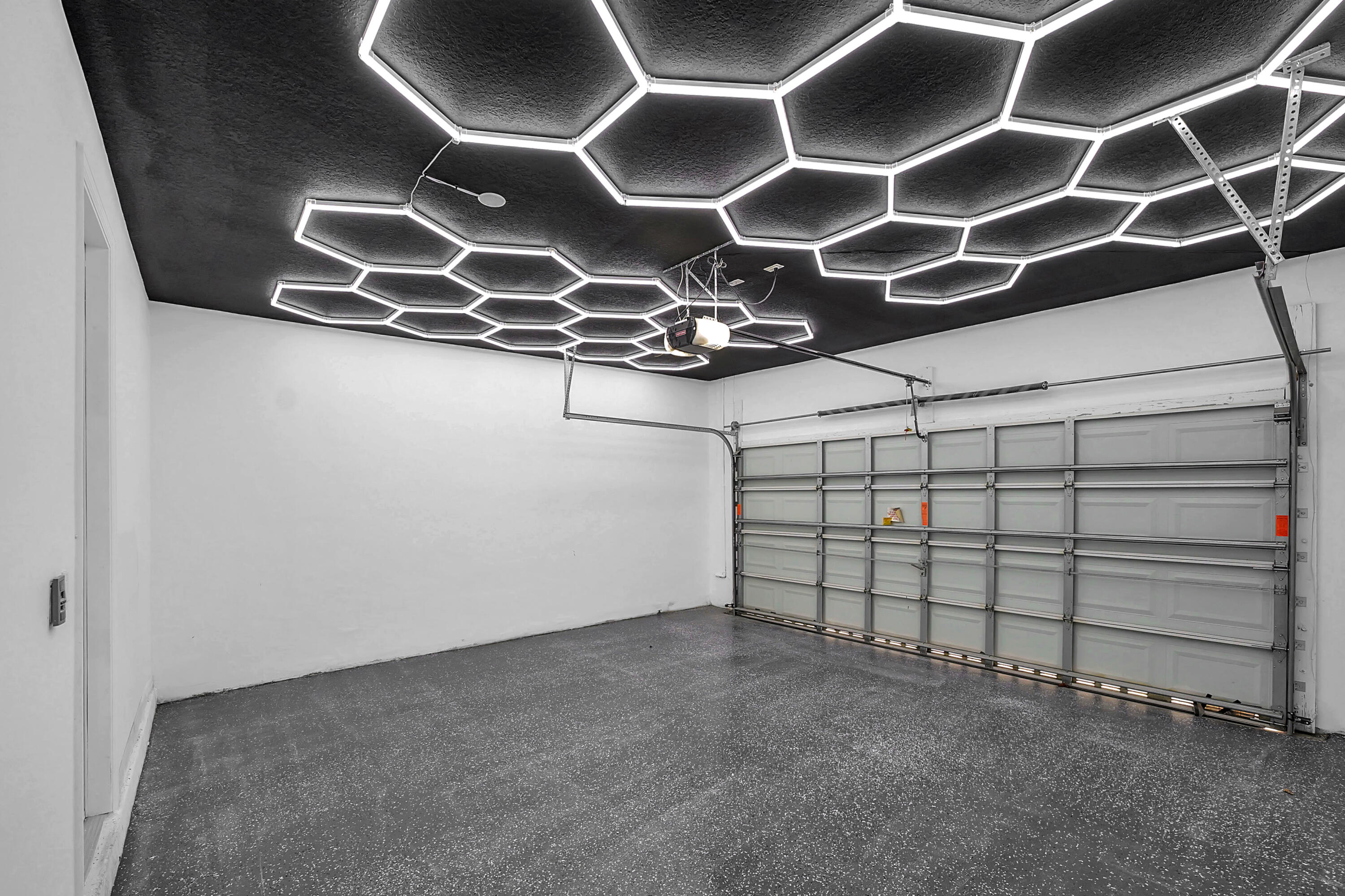 CHAMPION LAKES - Residential