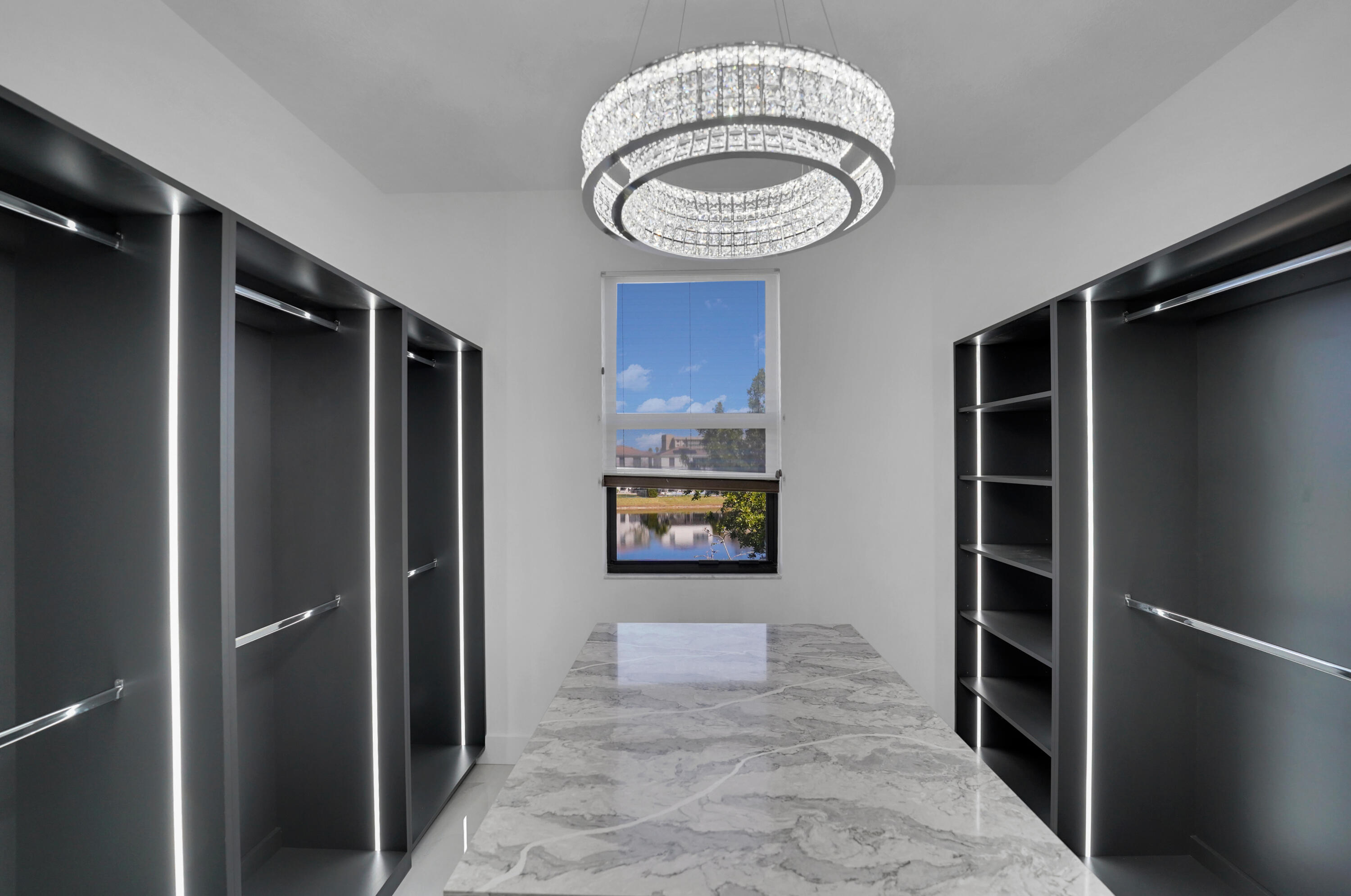 CHAMPION LAKES - Residential