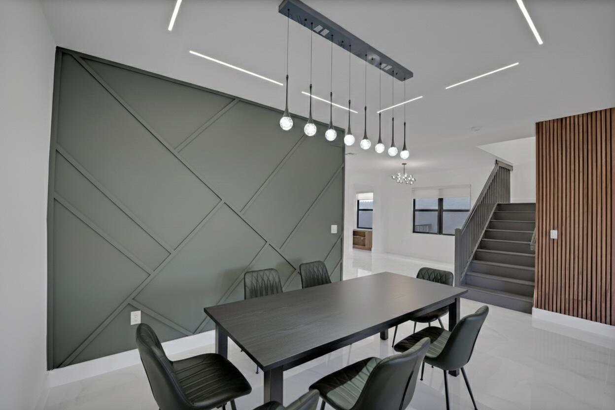 CHAMPION LAKES - Residential