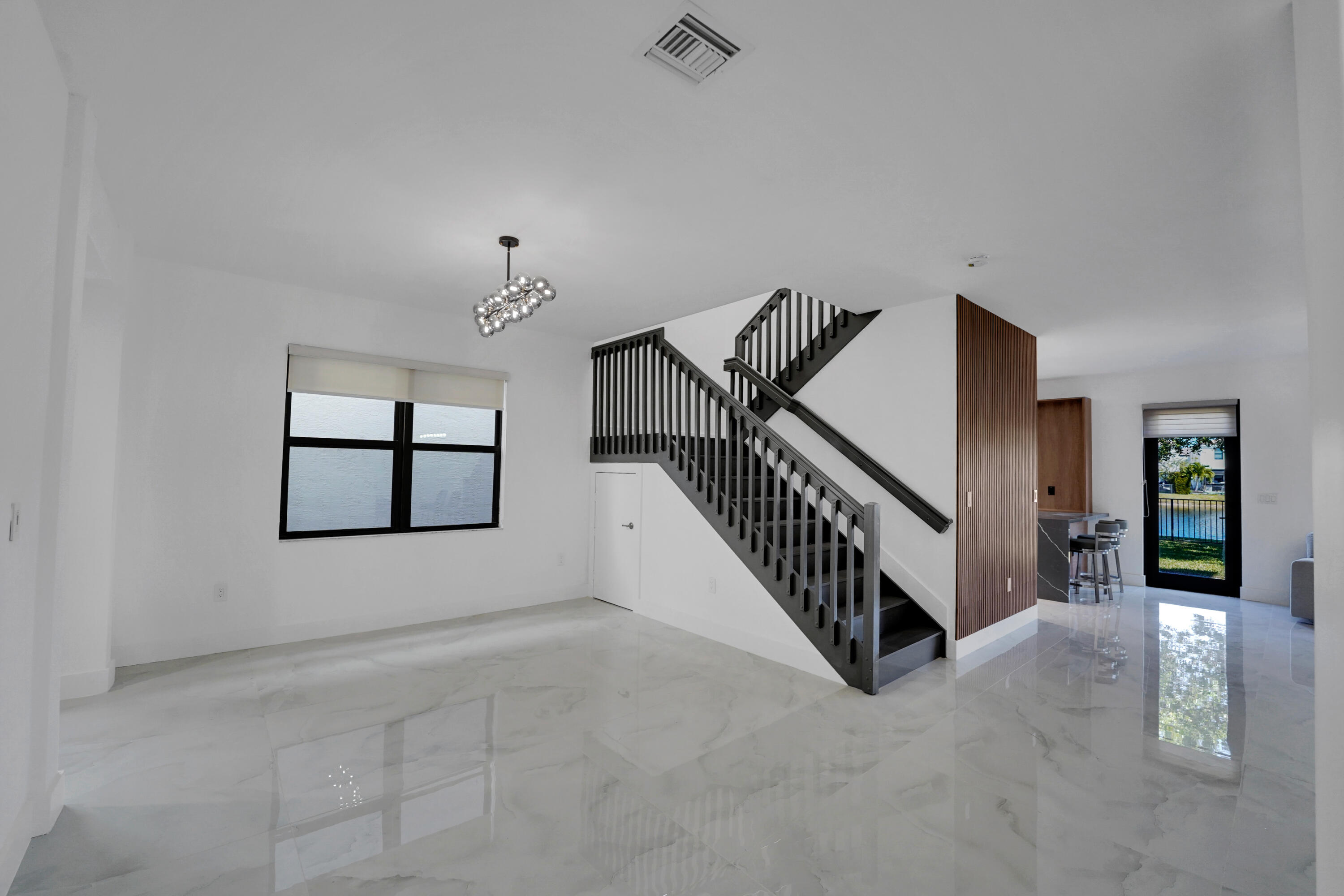 CHAMPION LAKES - Residential