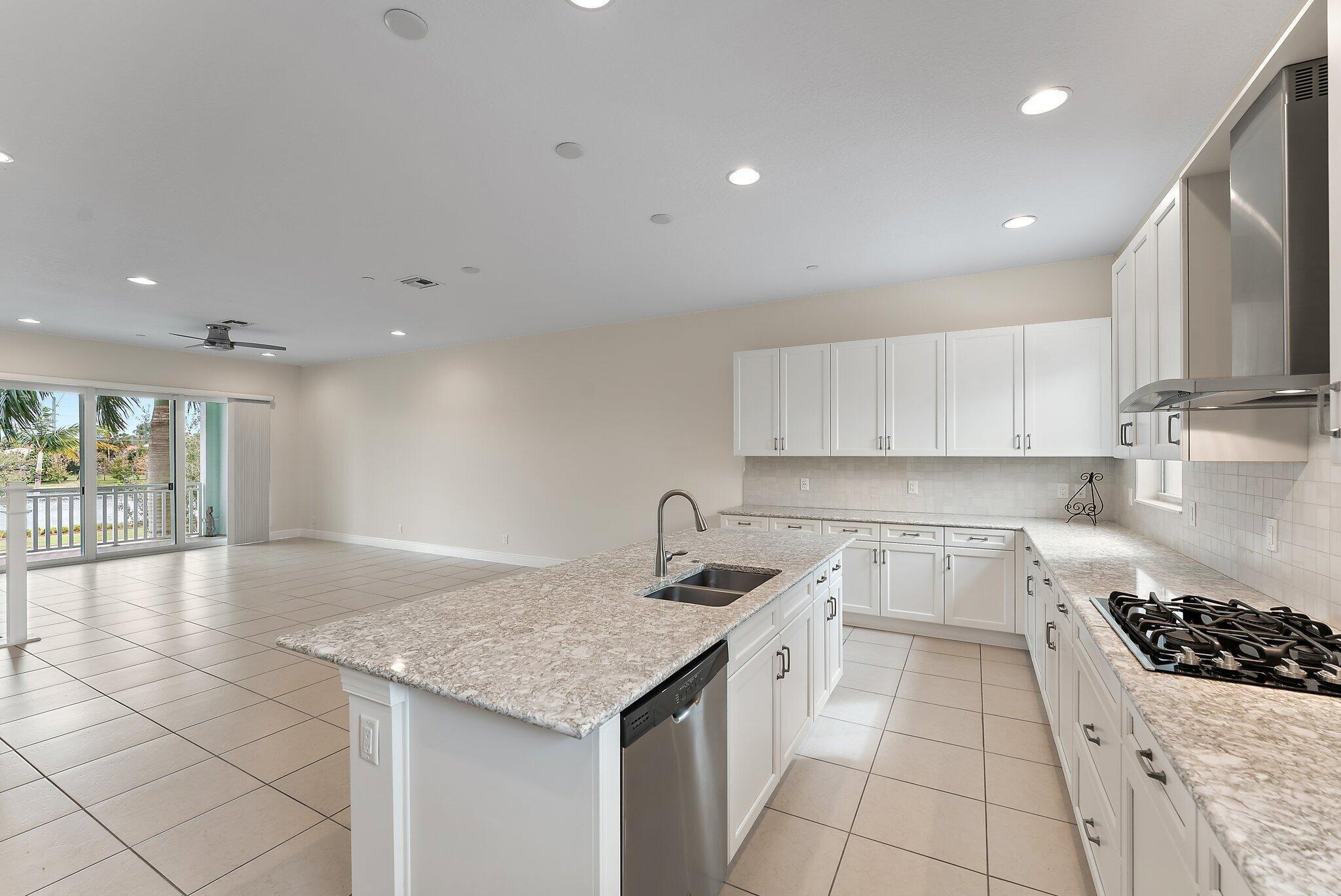 ALTON NEIGHBORHOOD 4 - Residential Lease