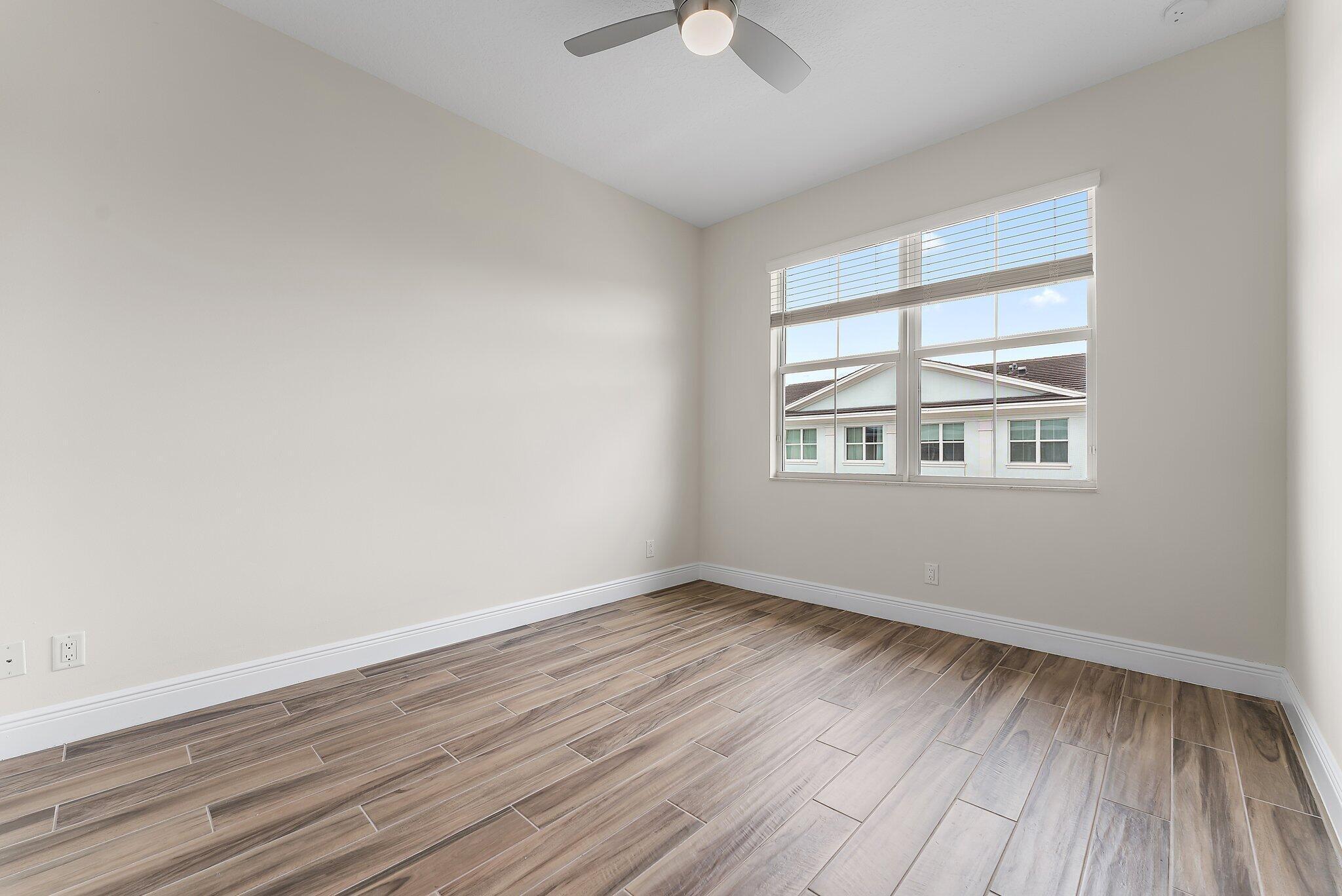 ALTON NEIGHBORHOOD 4 - Residential Lease