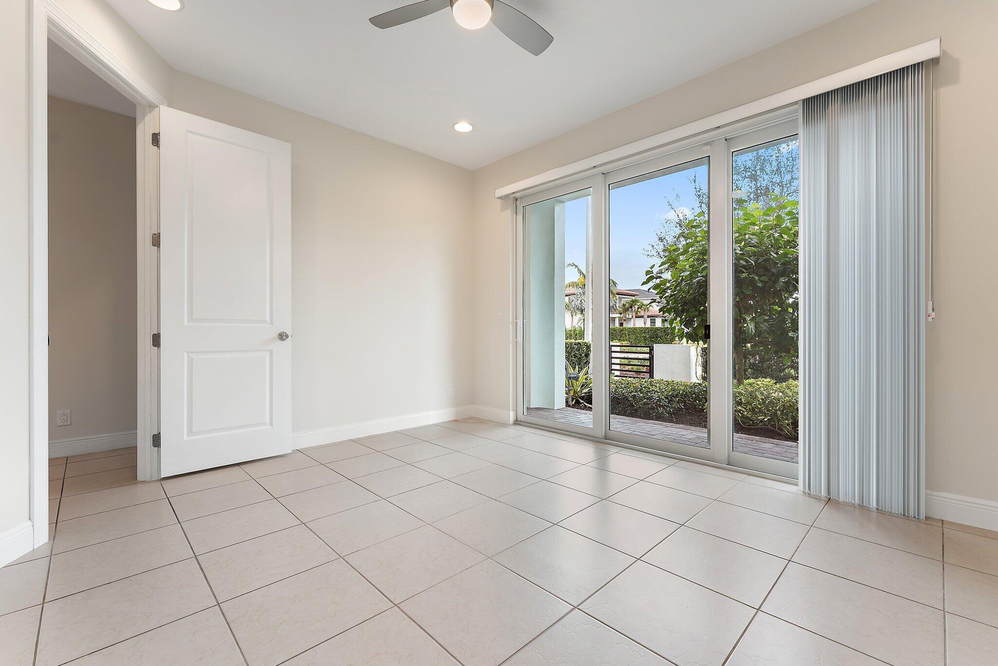 ALTON NEIGHBORHOOD 4 - Residential Lease