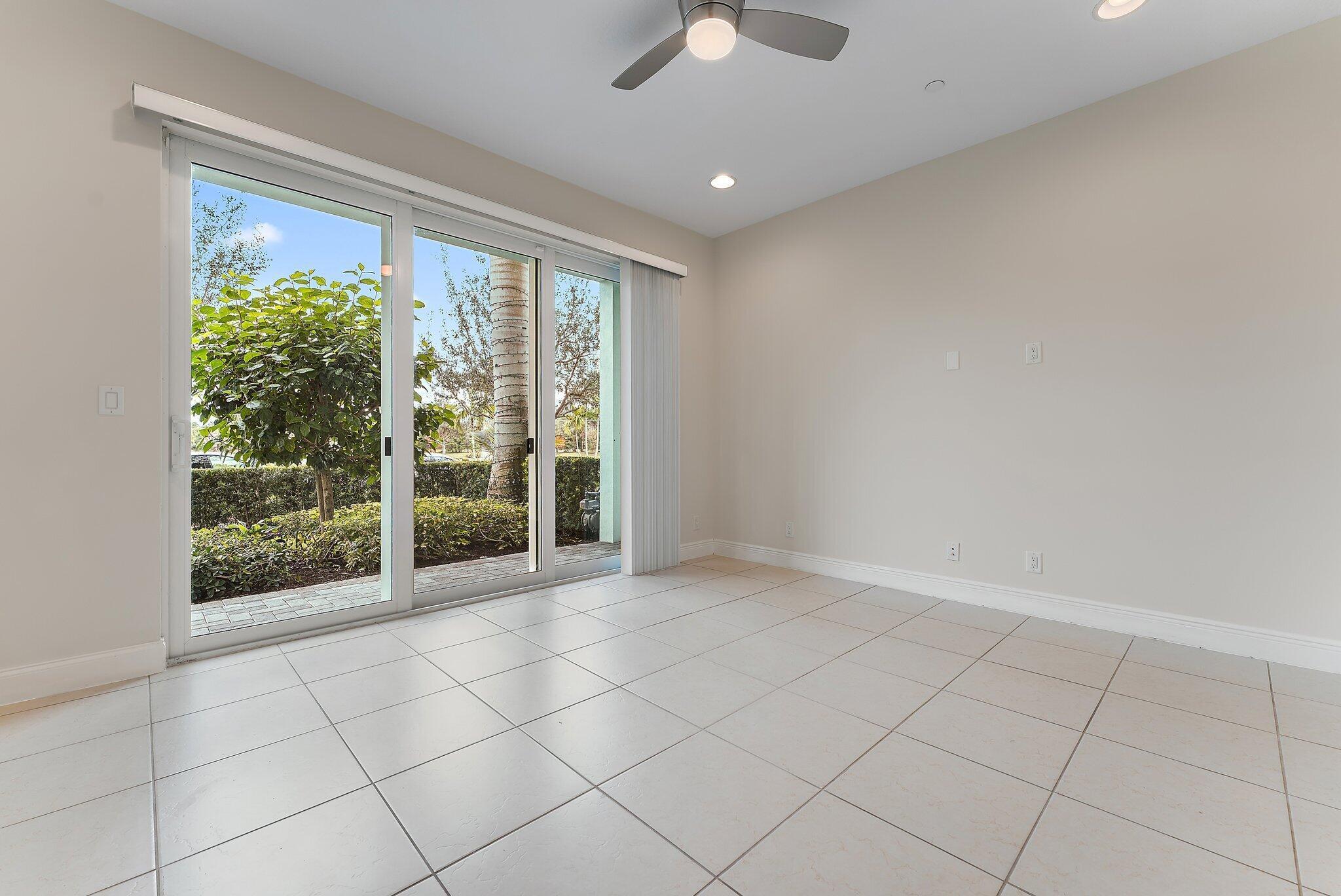 ALTON NEIGHBORHOOD 4 - Residential Lease