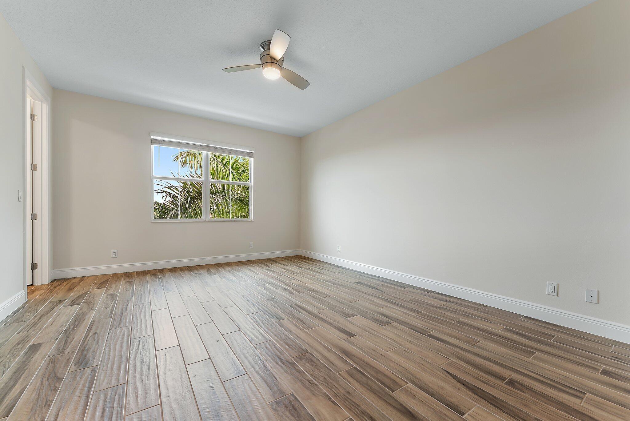 ALTON NEIGHBORHOOD 4 - Residential Lease
