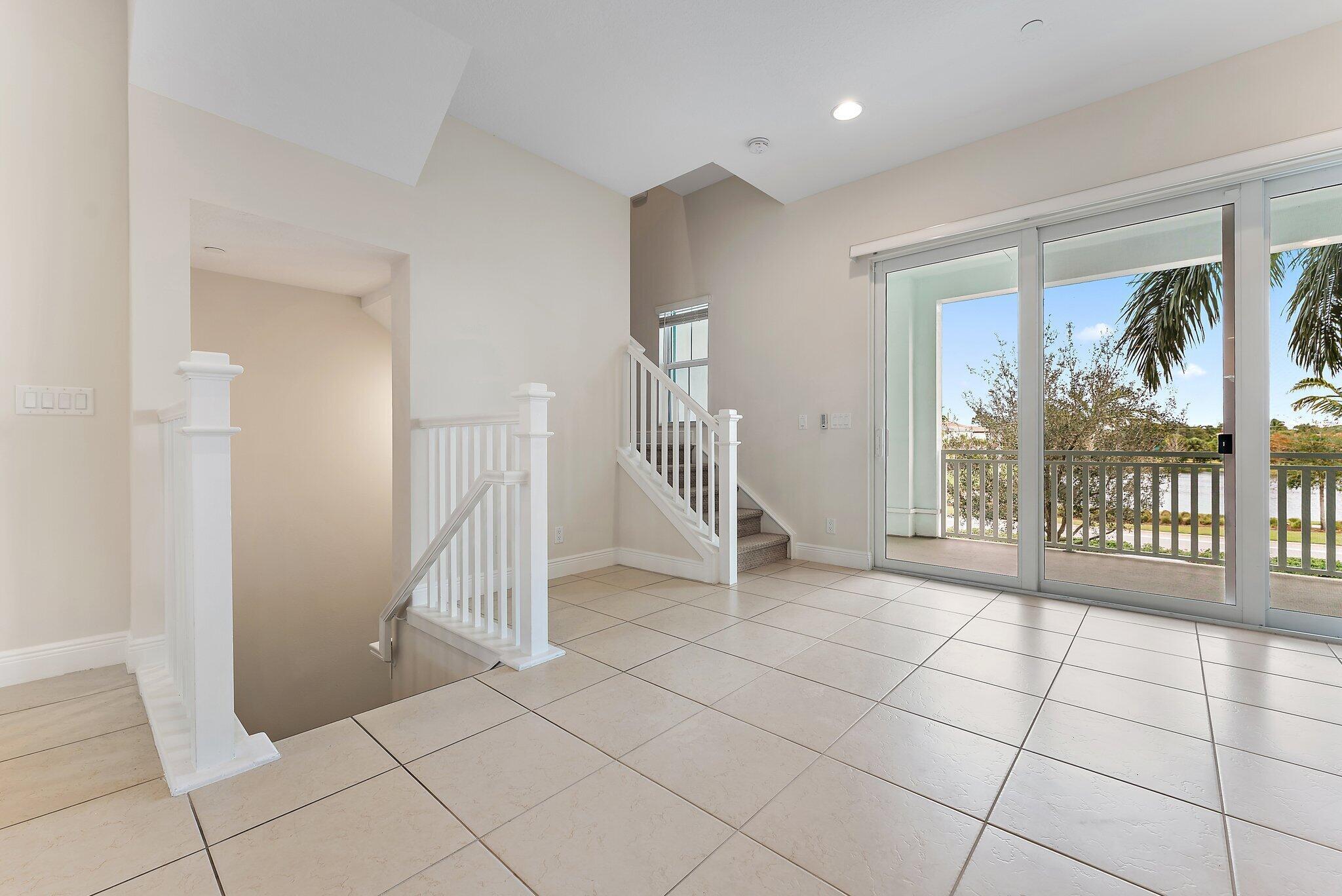 ALTON NEIGHBORHOOD 4 - Residential Lease