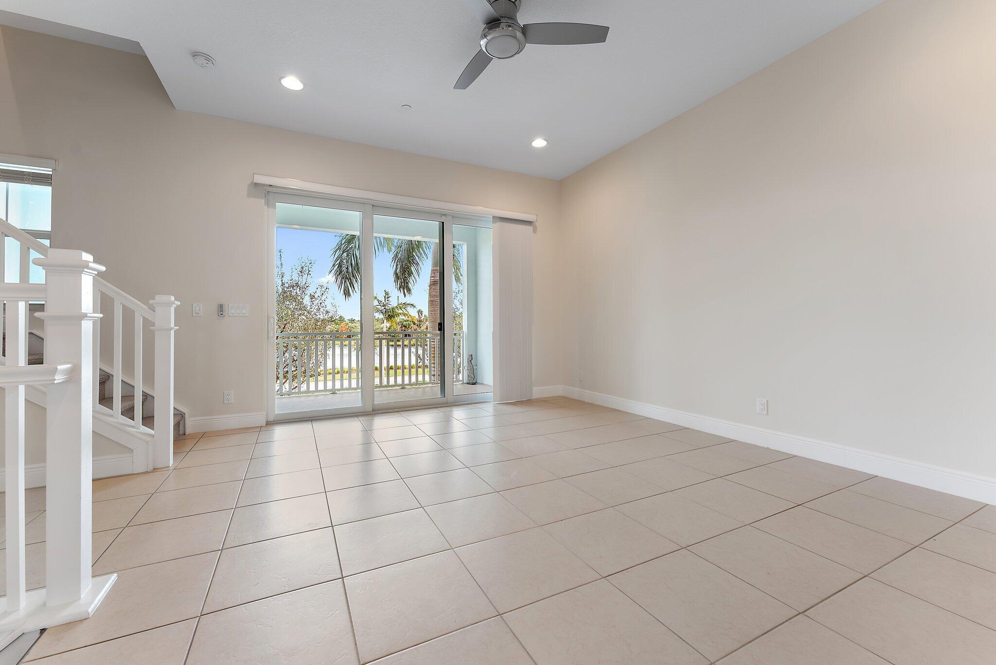 ALTON NEIGHBORHOOD 4 - Residential Lease