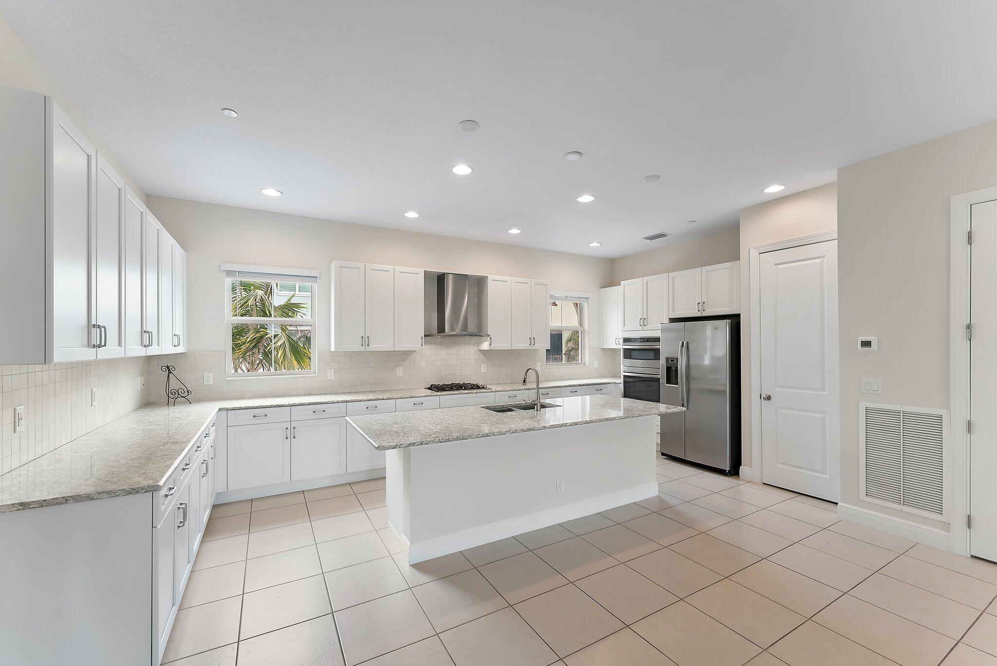 ALTON NEIGHBORHOOD 4 - Residential Lease
