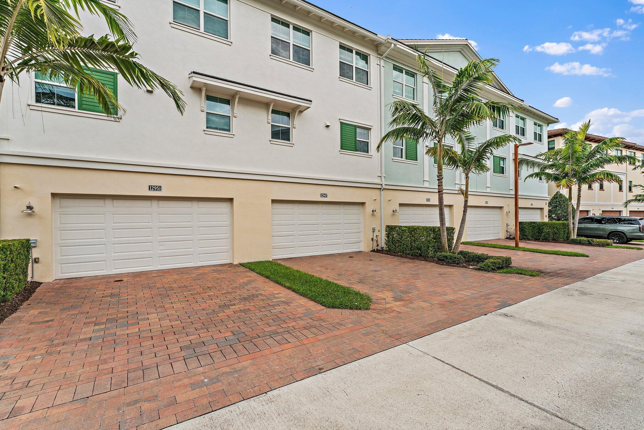 ALTON NEIGHBORHOOD 4 - Residential Lease