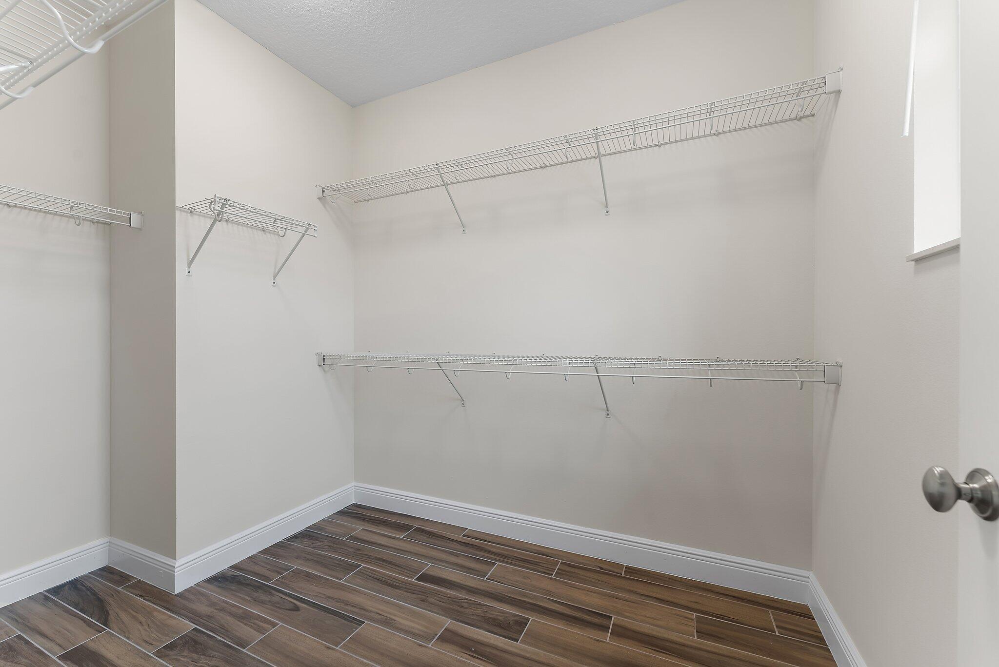 ALTON NEIGHBORHOOD 4 - Residential Lease