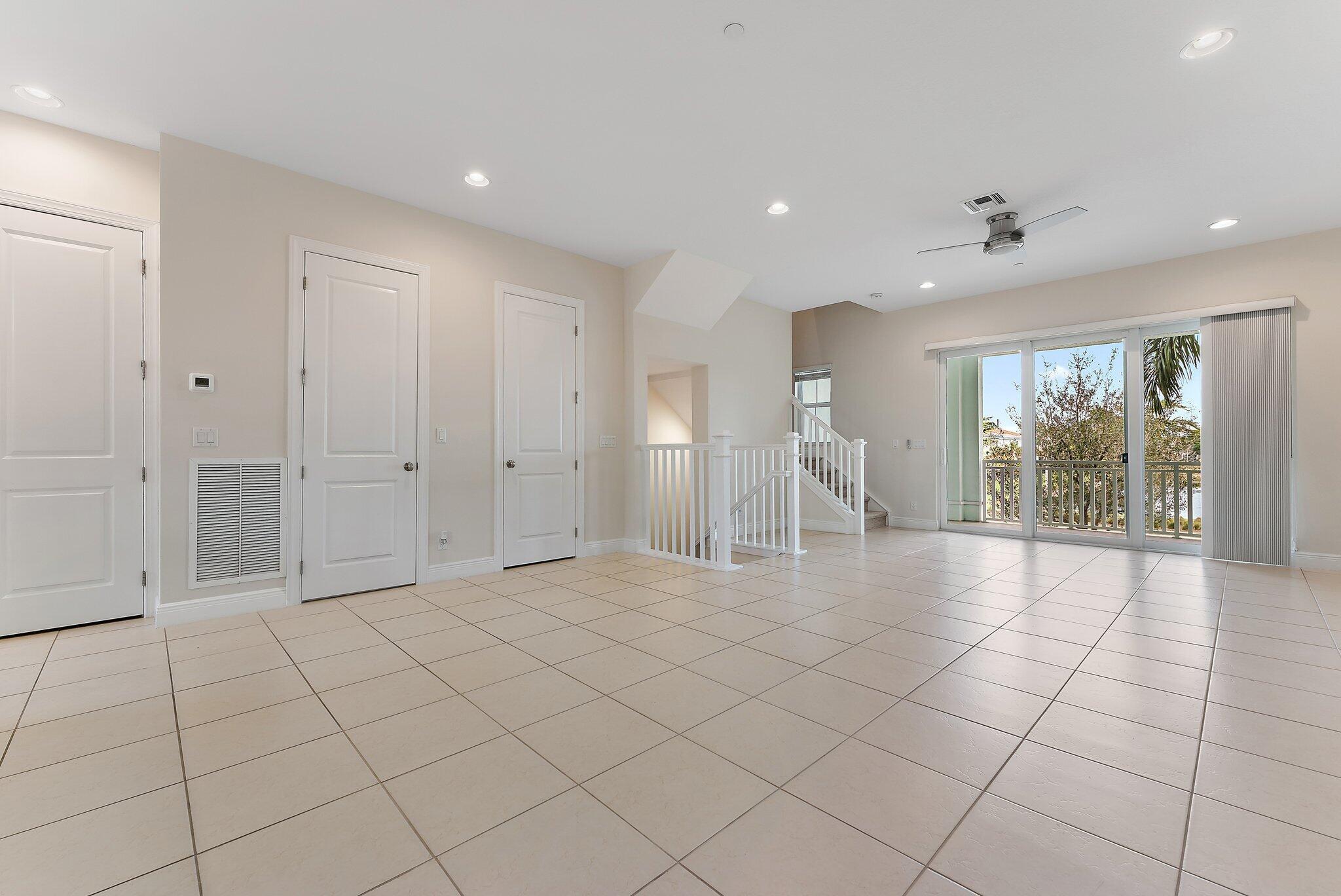 ALTON NEIGHBORHOOD 4 - Residential Lease