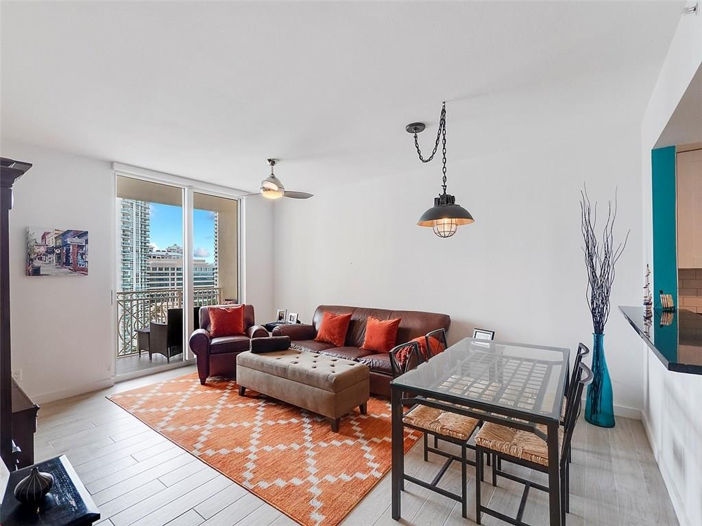 NU RIVER LANDING - Residential