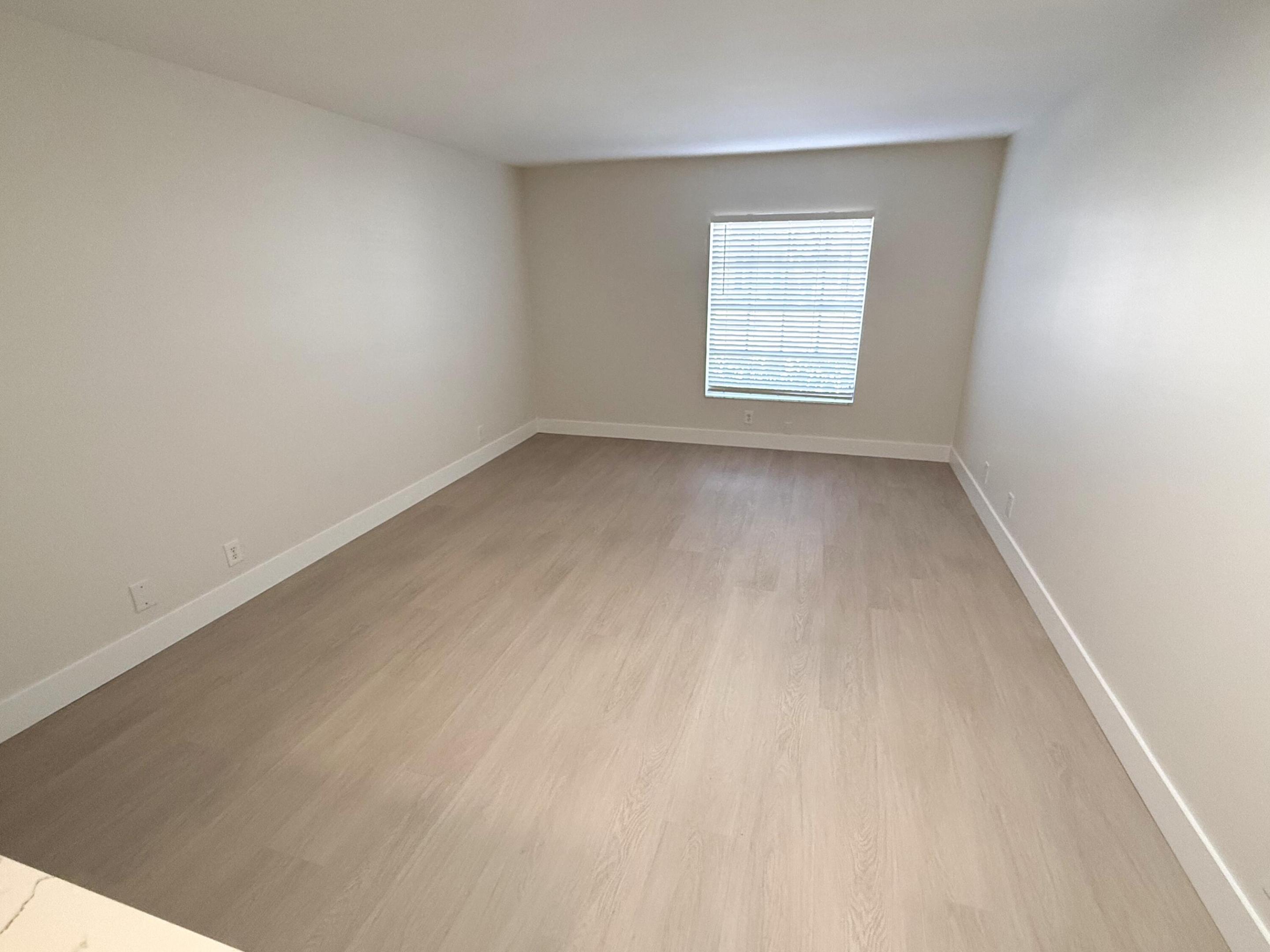 IMPERIAL POINT COLONNADES CONDO - Residential