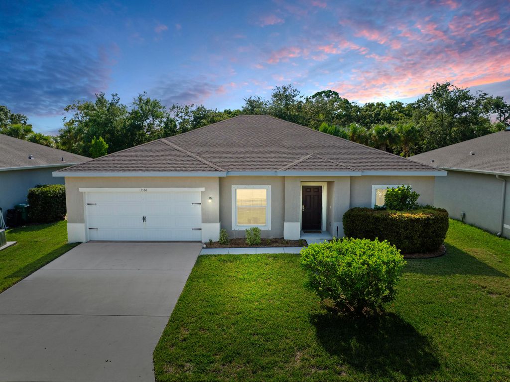 Photo of 5360 Oakland Lake Circle, Fort Pierce, FL 34951 (MLS # R11013220)