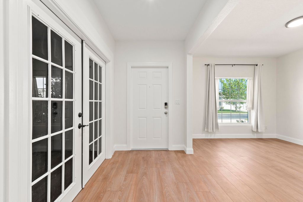 Photo of 5360 Oakland Lake Circle, Fort Pierce, FL 34951 (MLS # R11013220)
