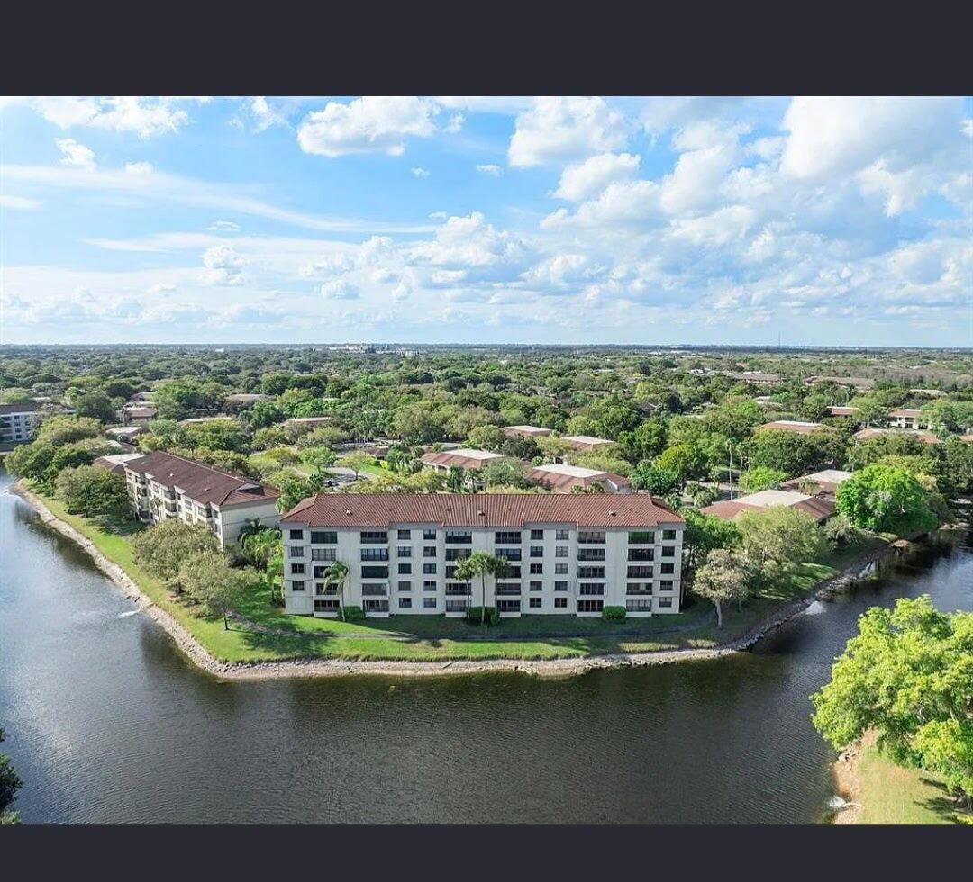 APPLEWOOD VILLAGE IV-A CO - Residential