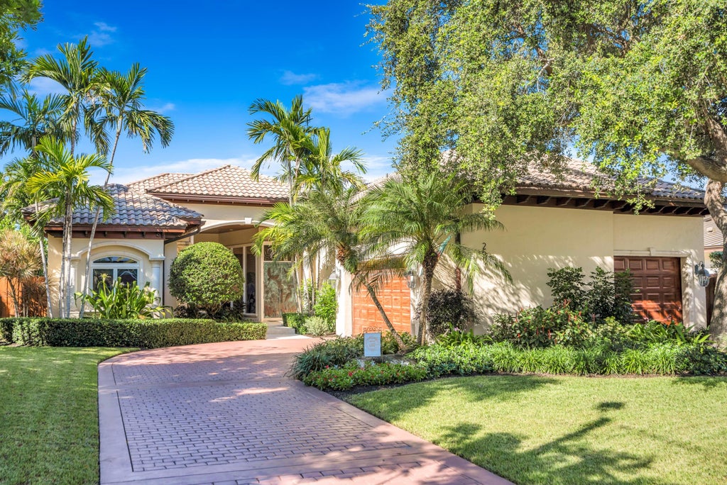 Photo of 2507 Barcelona Drive, Fort Lauderdale, FL 33301 (MLS # B26078496)