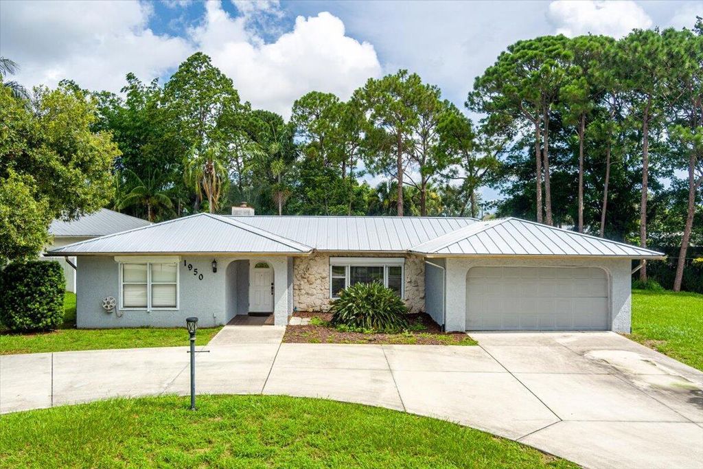 Photo of 1950 SE Crowberry Drive, Port Saint Lucie, FL 34983 (MLS # R11110774)