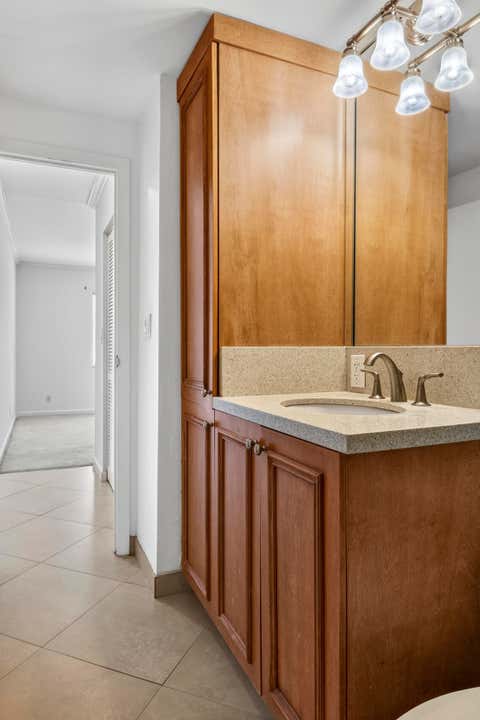 Tiny photo for 13 Jacaranda Drive #214, Plantation, FL 33324 (MLS # B26050786)