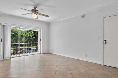 Tiny photo for 13 Jacaranda Drive #214, Plantation, FL 33324 (MLS # B26050786)