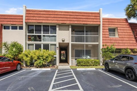 Tiny photo for 13 Jacaranda Drive #214, Plantation, FL 33324 (MLS # B26050786)