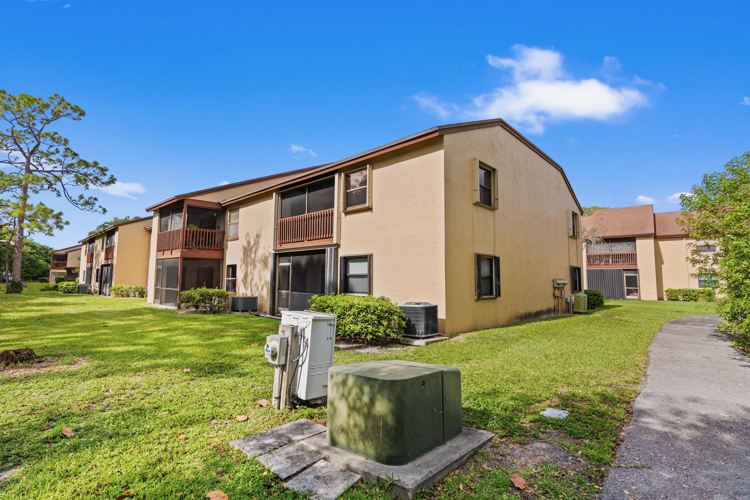 TRAILS AT ROYAL PALM BEACH CONDO - Residential